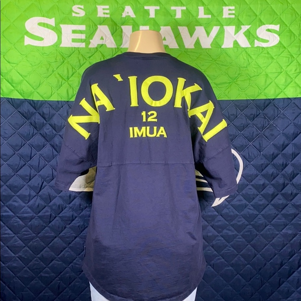 Spirit Seahawks Hawaiian Tee Size M 💙💚